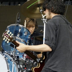 tumblr_lizfgzPN3x1qdncjqo1_400